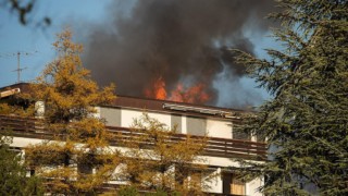 Brand beim Hotel Restaurant Schaanerhof in Schaan, Bild aufgenommen am 20.11.2018 
- Feuer, Feuerwehr, Polizei, Blaulicht, Rettungseinsatz, Flammen, Rauch 
FOTO & COPYRIGHT: DANIEL SCHWENDENER